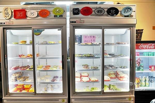 【桃園美食】小樓石頭火鍋|自助式石頭火鍋|獨家秘製炒料|大骨湯底|吃鍋聚餐的好去處 (2).JPG