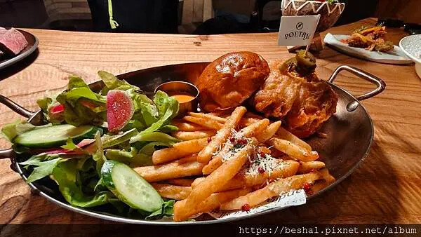 【Poetry 如詩】推薦大直質感餐酒館燈光美氣氛佳整個環境