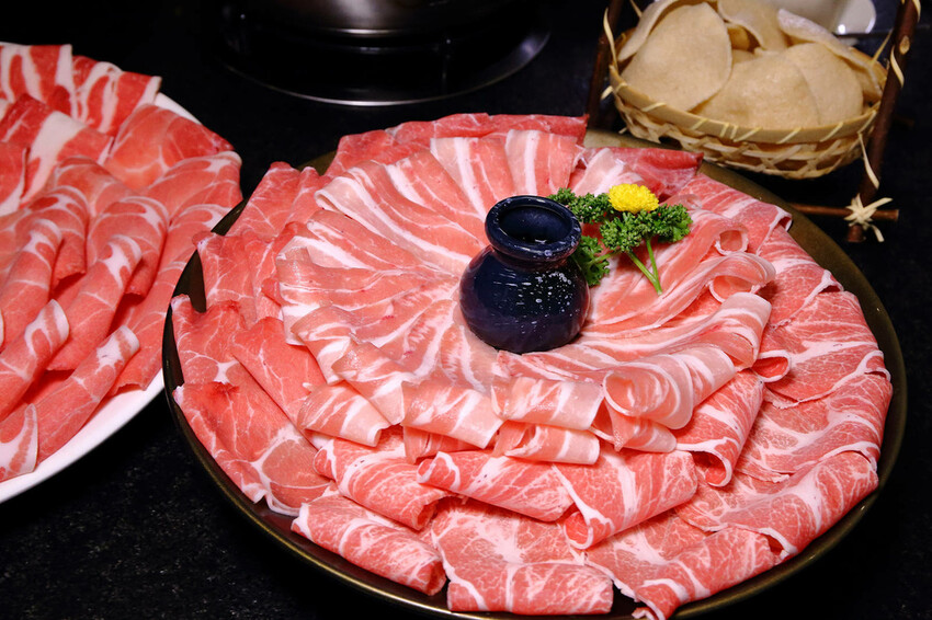 新開幕!泰滾泰式火鍋桃園店,偽出國!熱帶叢林島嶼度假風,霸氣 新開幕!泰滾泰式火鍋桃園店,偽出國!熱帶叢林島嶼度假風,霸氣