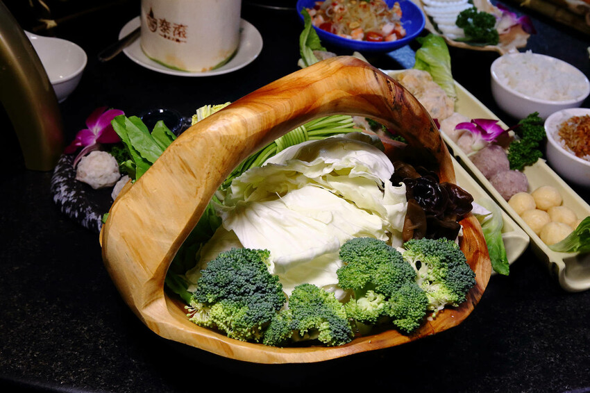 新開幕!泰滾泰式火鍋桃園店,偽出國!熱帶叢林島嶼度假風,霸氣 新開幕!泰滾泰式火鍋桃園店,偽出國!熱帶叢林島嶼度假風,霸氣