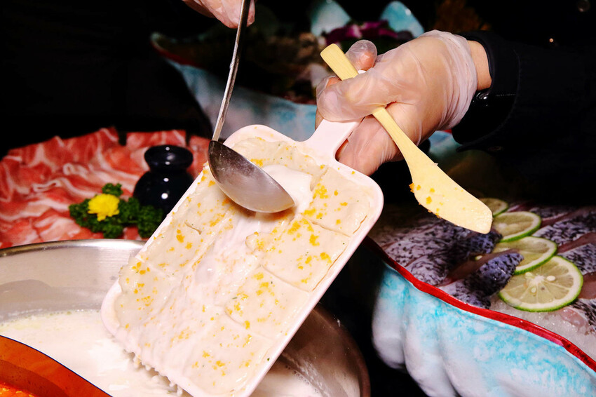 新開幕!泰滾泰式火鍋桃園店,偽出國!熱帶叢林島嶼度假風,霸氣 新開幕!泰滾泰式火鍋桃園店,偽出國!熱帶叢林島嶼度假風,霸氣