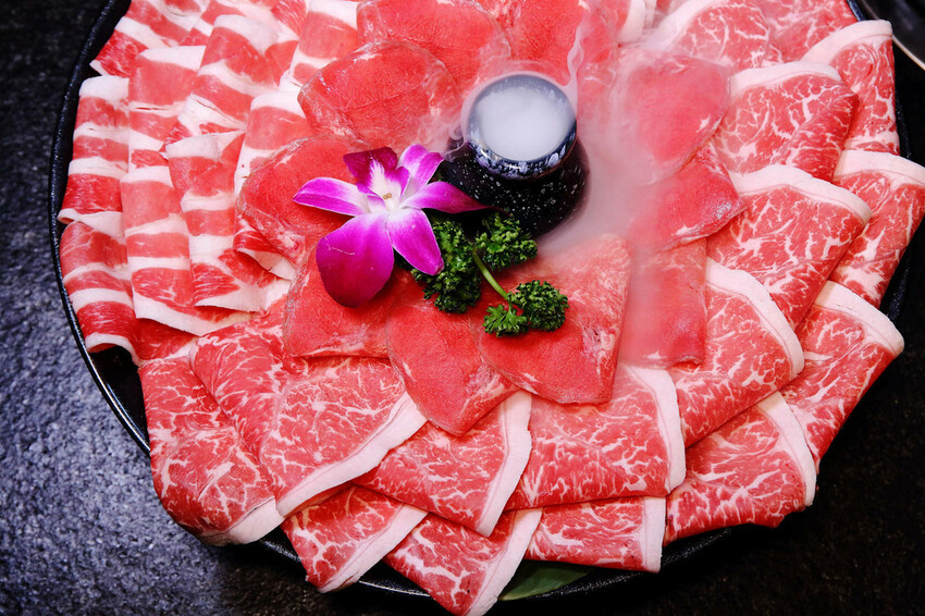 新開幕!泰滾泰式火鍋桃園店,偽出國!熱帶叢林島嶼度假風,霸氣 新開幕!泰滾泰式火鍋桃園店,偽出國!熱帶叢林島嶼度假風,霸氣