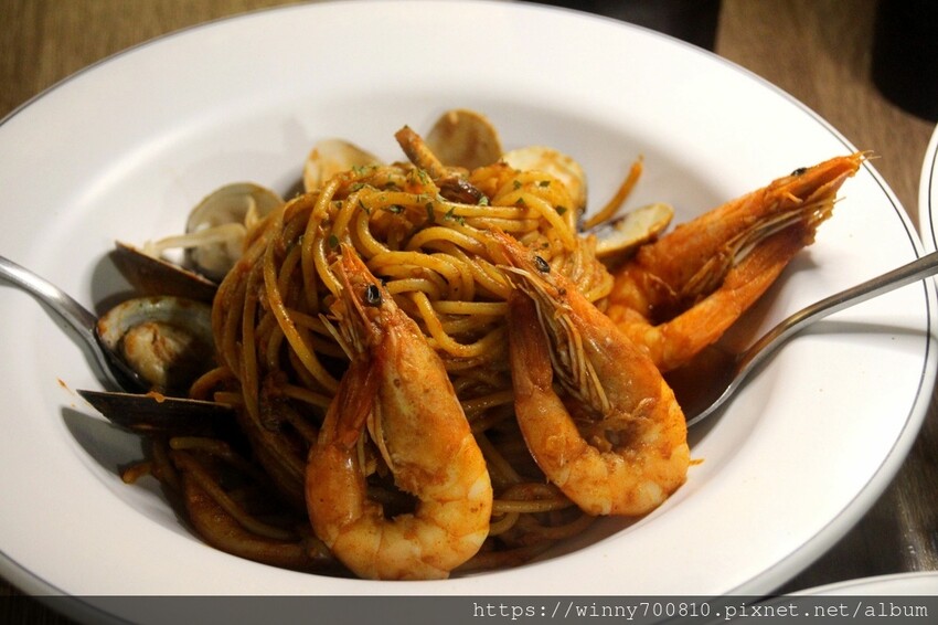 台北市中正區台北車站南陽街美食 台北義大利麵推薦！ 平價親民三份主餐免千元！料豐味美~【艾隆義式麵食館(北車店)】