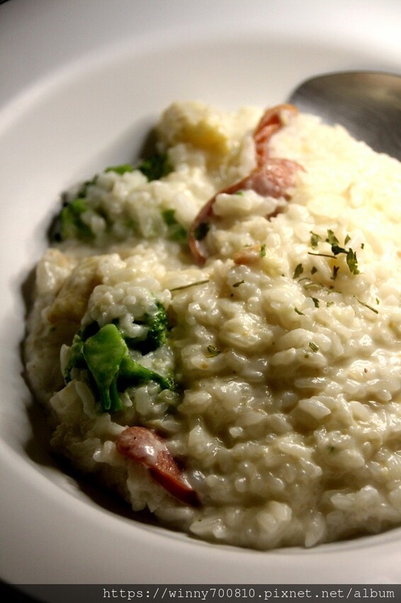 台北市中正區台北車站南陽街美食 台北義大利麵推薦！ 平價親民三份主餐免千元！料豐味美~【艾隆義式麵食館(北車店)】