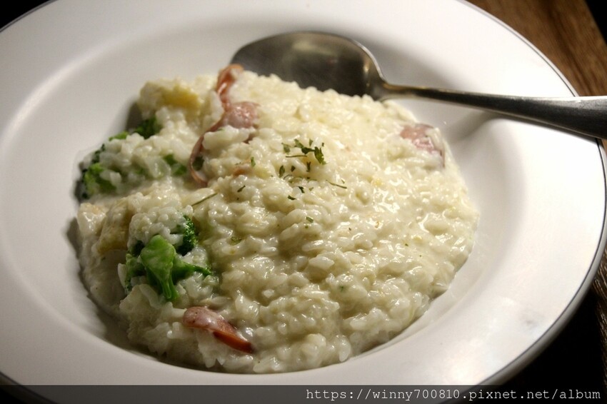 台北市中正區台北車站南陽街美食 台北義大利麵推薦！ 平價親民三份主餐免千元！料豐味美~【艾隆義式麵食館(北車店)】