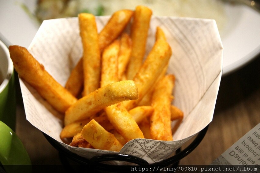 台北市中正區台北車站南陽街美食 台北義大利麵推薦！ 平價親民三份主餐免千元！料豐味美~【艾隆義式麵食館(北車店)】