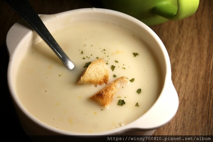 台北市中正區台北車站南陽街美食 台北義大利麵推薦！ 平價親民三份主餐免千元！料豐味美~【艾隆義式麵食館(北車店)】