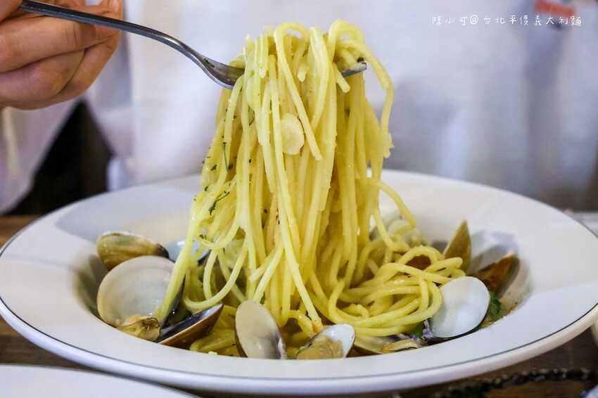台北市中正區【台北車站美食】艾隆義式麵食館北車店,補習街平價餐廳推薦