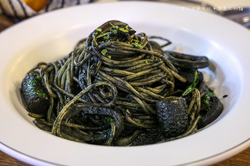 台北市中正區【台北車站美食】艾隆義式麵食館北車店,補習街平價餐廳推薦