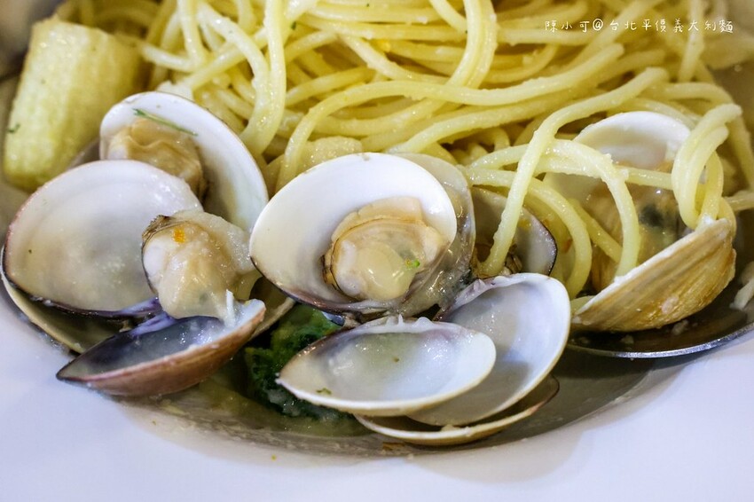 台北市中正區【台北車站美食】艾隆義式麵食館北車店,補習街平價餐廳推薦