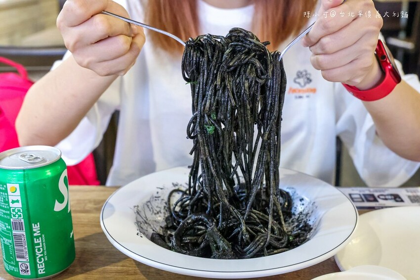 台北市中正區【台北車站美食】艾隆義式麵食館北車店,補習街平價餐廳推薦