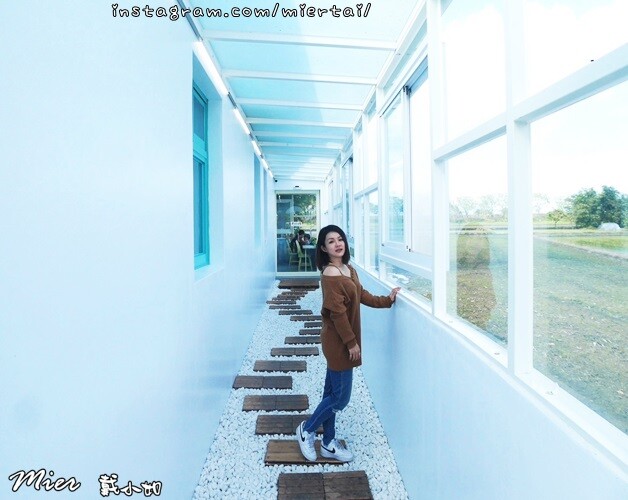 宜蘭|| 隱藏在田中央的白色咖啡館 讓人覺得很Chill 手 202435_240305_2