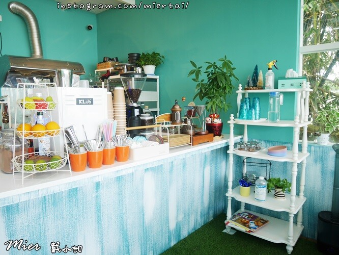 宜蘭|| 隱藏在田中央的白色咖啡館 讓人覺得很Chill 手 P1670511