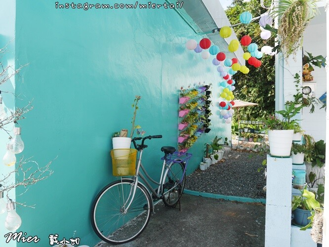 宜蘭|| 隱藏在田中央的白色咖啡館 讓人覺得很Chill 手 P1670417