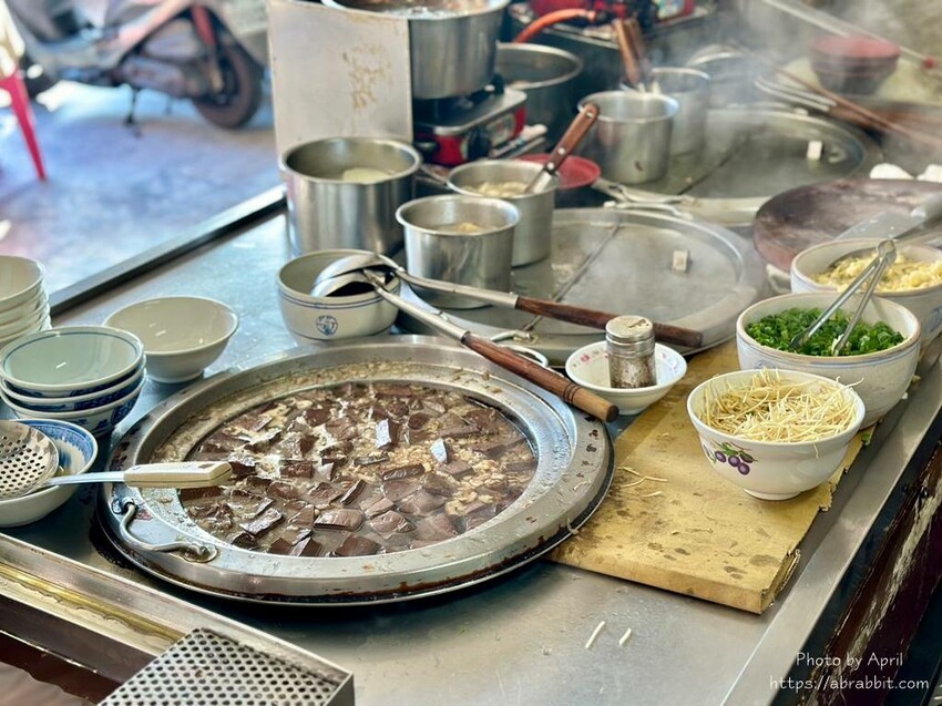 台中市北區康家小吃(堂肉圓)-不只賣肉圓,一大早還能買便當