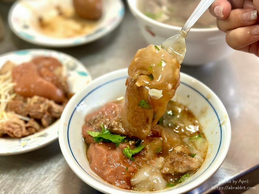 台中市北區康家小吃(堂肉圓)-不只賣肉圓,一大早還能買便當