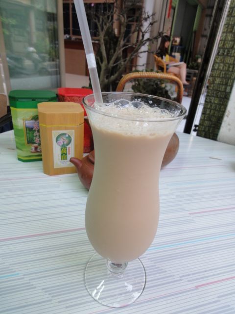 (美食 高雄 鹽埕埔站) 古早味小吃大特蒐 ~ 王子帶路吃遍老高雄