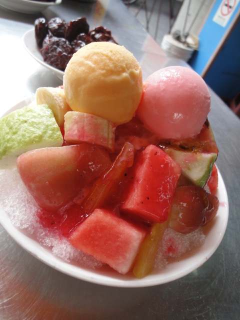 (美食 高雄 鹽埕埔站) 古早味小吃大特蒐 ~ 王子帶路吃遍老高雄