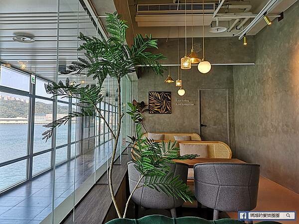 基隆市中正區基隆好食城美食【布娜飛比利時啤酒餐廳基隆好食城店】基隆海景餐廳、義式手工窯烤披薩美食