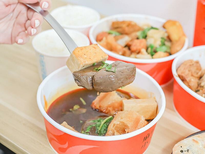 新竹東區宵夜麻辣干鍋｜麻的小辛辣超夠味，辣妹鍋超狂推薦。