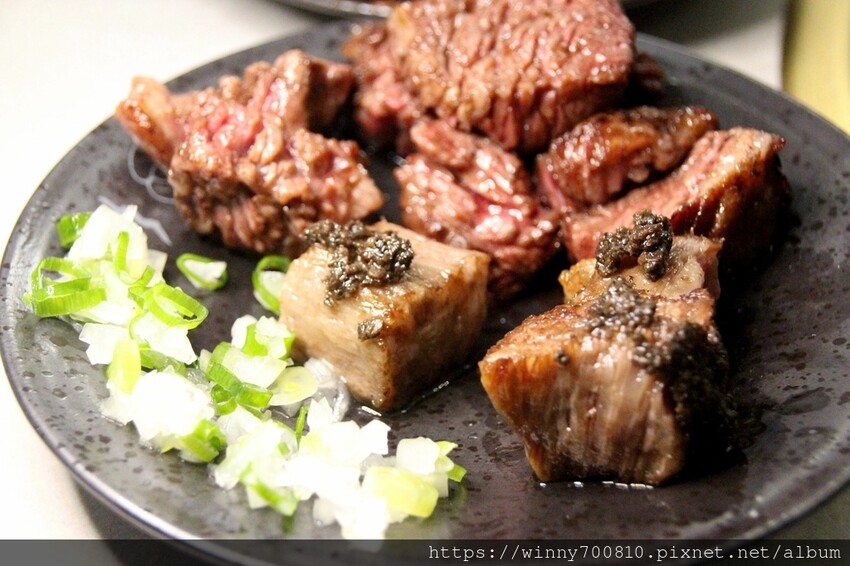 桃園市桃園區今年二月新開幕！桃園很頂的燒肉餐廳～勞斯萊斯級的極致享受！【純水燒肉】日本空運來台的頂級A5黑毛牛，只