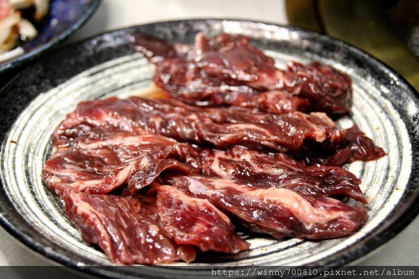 桃園市桃園區今年二月新開幕！桃園很頂的燒肉餐廳～勞斯萊斯級的極致享受！【純水燒肉】日本空運來台的頂級A5黑毛牛，只