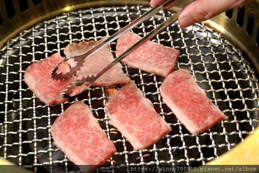 桃園市桃園區今年二月新開幕！桃園很頂的燒肉餐廳～勞斯萊斯級的極致享受！【純水燒肉】日本空運來台的頂級A5黑毛牛，只