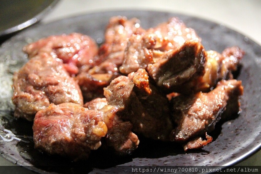 桃園市桃園區今年二月新開幕！桃園很頂的燒肉餐廳～勞斯萊斯級的極致享受！【純水燒肉】日本空運來台的頂級A5黑毛牛，只