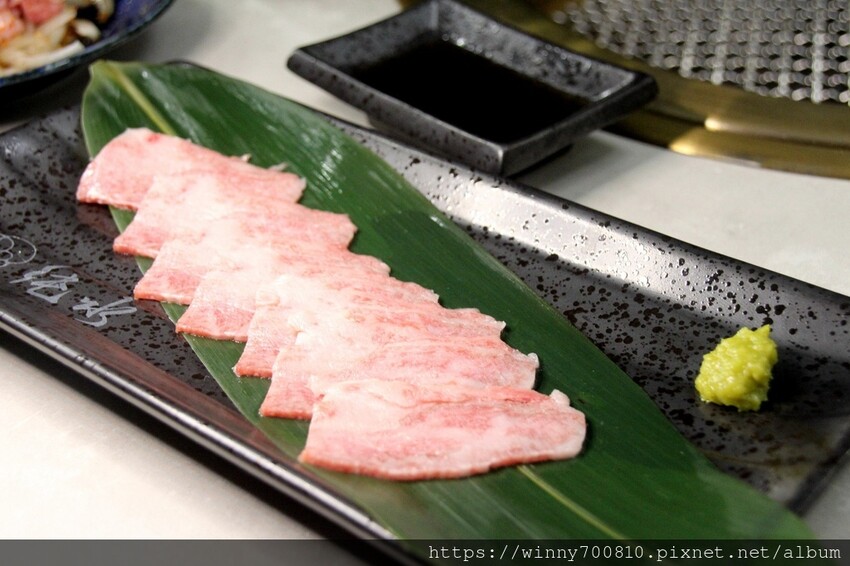 桃園市桃園區今年二月新開幕！桃園很頂的燒肉餐廳～勞斯萊斯級的極致享受！【純水燒肉】日本空運來台的頂級A5黑毛牛，只
