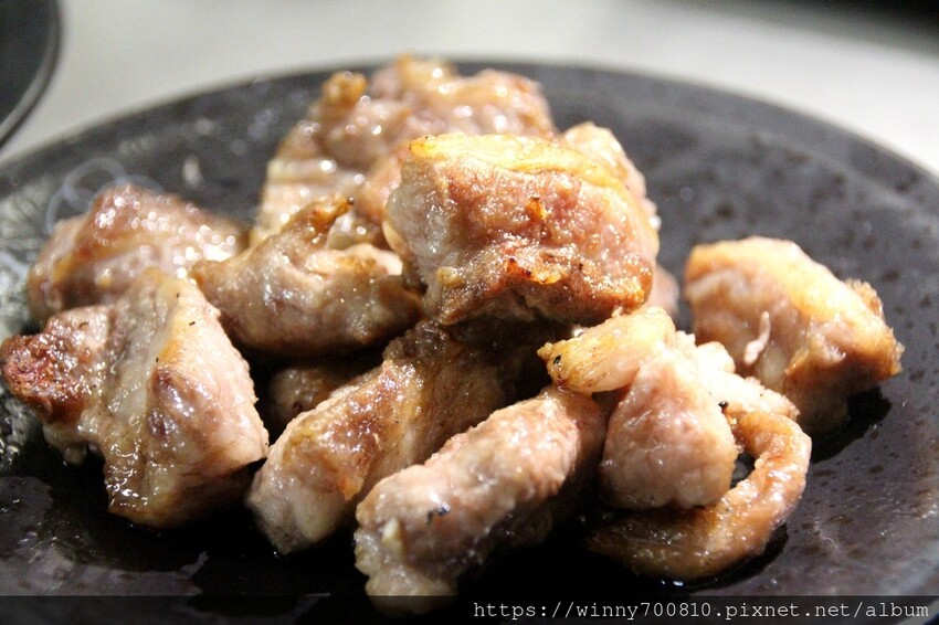 桃園市桃園區今年二月新開幕！桃園很頂的燒肉餐廳～勞斯萊斯級的極致享受！【純水燒肉】日本空運來台的頂級A5黑毛牛，只