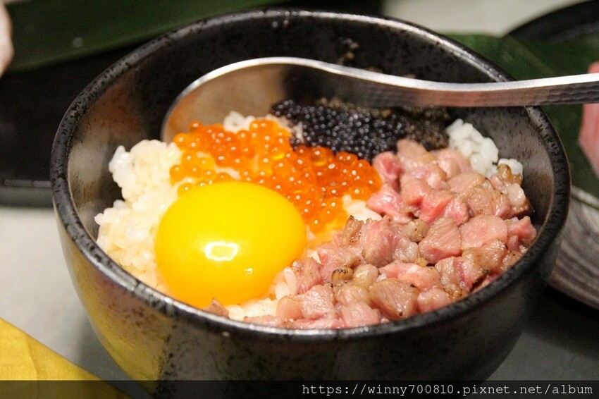 桃園市桃園區今年二月新開幕！桃園很頂的燒肉餐廳～勞斯萊斯級的極致享受！【純水燒肉】日本空運來台的頂級A5黑毛牛，只