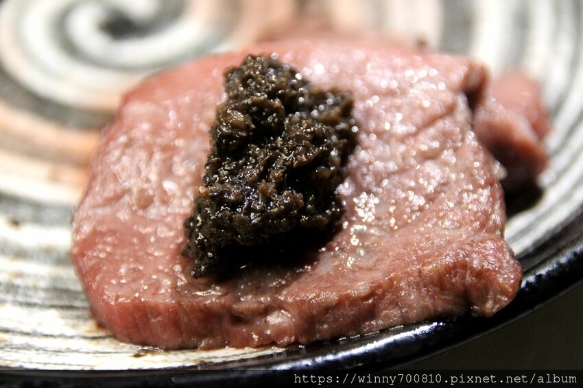 桃園市桃園區今年二月新開幕！桃園很頂的燒肉餐廳～勞斯萊斯級的極致享受！【純水燒肉】日本空運來台的頂級A5黑毛牛，只