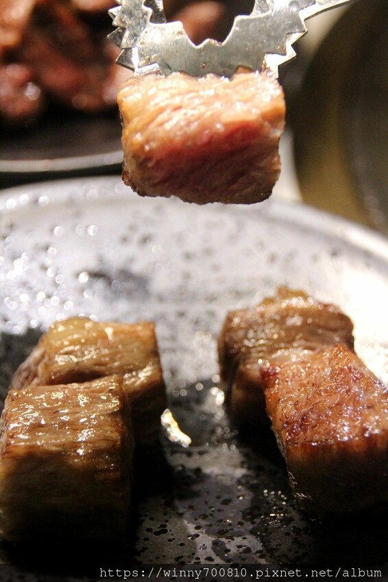 桃園市桃園區今年二月新開幕！桃園很頂的燒肉餐廳～勞斯萊斯級的極致享受！【純水燒肉】日本空運來台的頂級A5黑毛牛，只