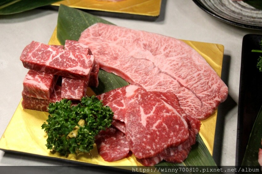 桃園市桃園區今年二月新開幕！桃園很頂的燒肉餐廳～勞斯萊斯級的極致享受！【純水燒肉】日本空運來台的頂級A5黑毛牛，只