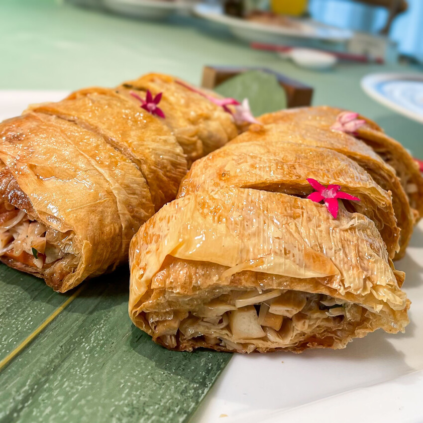 莫蘭迪色系的北歐質感宴會廳，空中證婚花園！板橋宴場地推薦- 安妮 Anny