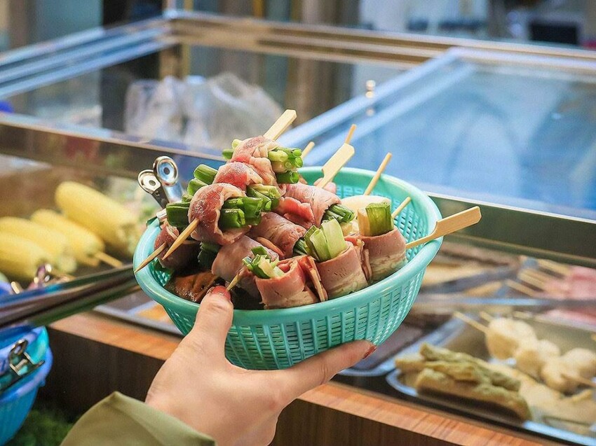 竹北烤第一三民店 營業到凌晨02:00 髒髒串燒烤肉是夜貓子、上班族下班後的宵夜場