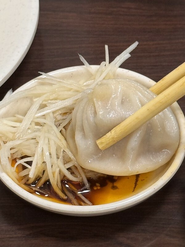 板橋隱藏版小籠湯包＋排骨必吃，埔墘美食推薦。