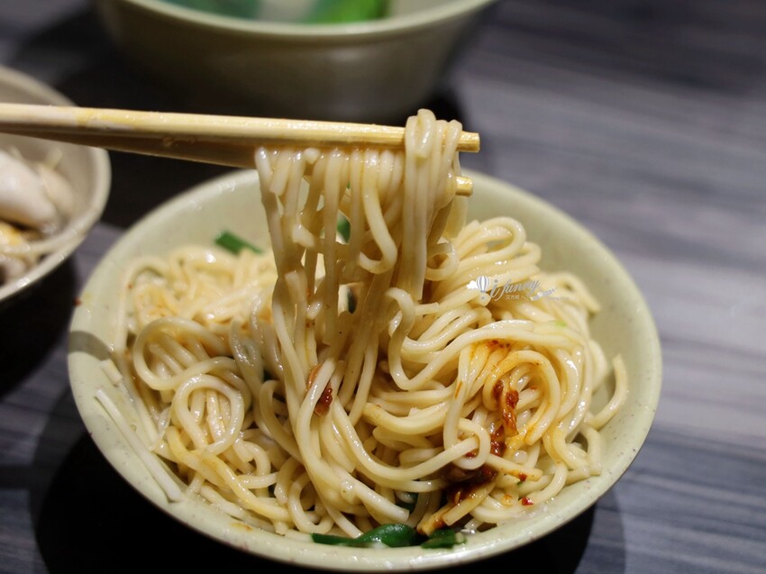 新北市板橋區板橋美食 | 啞巴板橋無名蚵仔麵 湳雅蚵仔麵（板橋無名乾蚵）