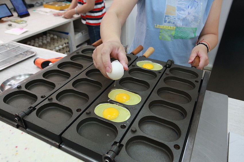 高雄市鳳山區吃。高雄市｜鳳山區。「king手作雞蛋燒」網路超人氣的創意雞蛋燒，嚴選食材來製作獨特口味雞蛋燒，季節限定