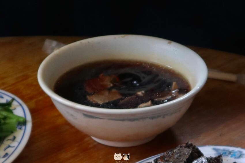 雲林北港銅板美食｜黑仔當歸鴨．爸媽意外發現的轉角好味道，嚐鮮