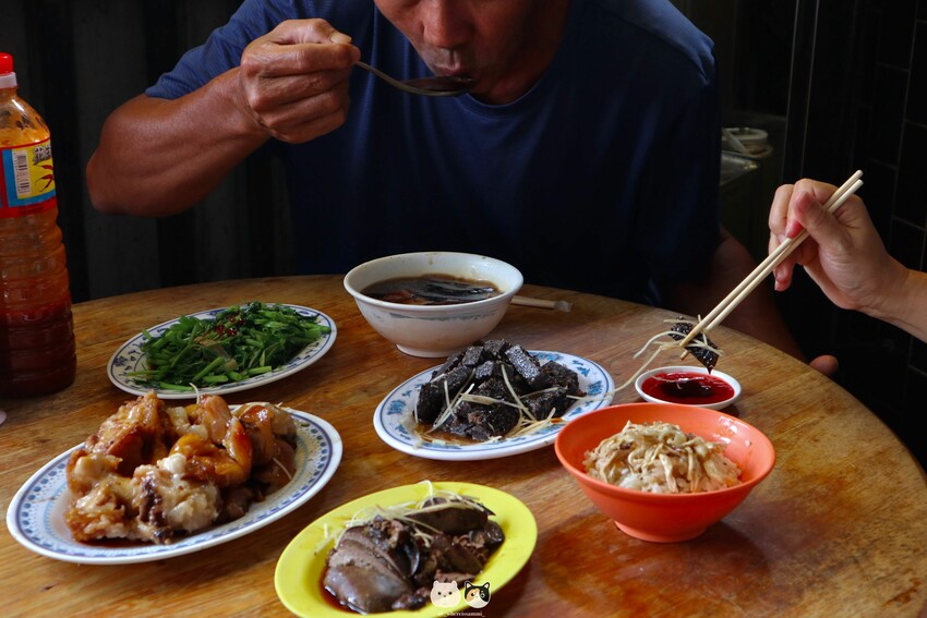 雲林北港銅板美食｜黑仔當歸鴨．爸媽意外發現的轉角好味道，嚐鮮