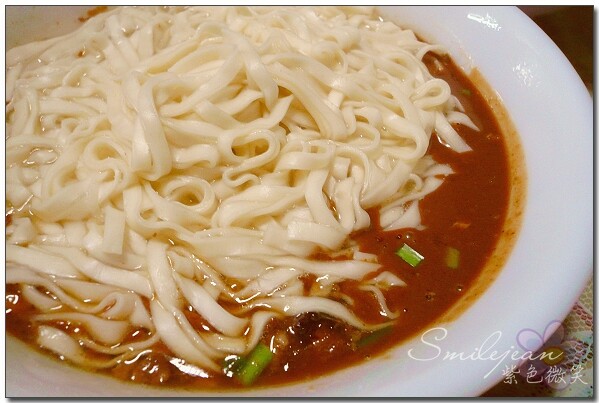 宜蘭縣頭城鎮頭城麻醬麵瑞宏小吃》頭城麻醬麵蛤蜊湯更新址，50年人氣古早味美食老店