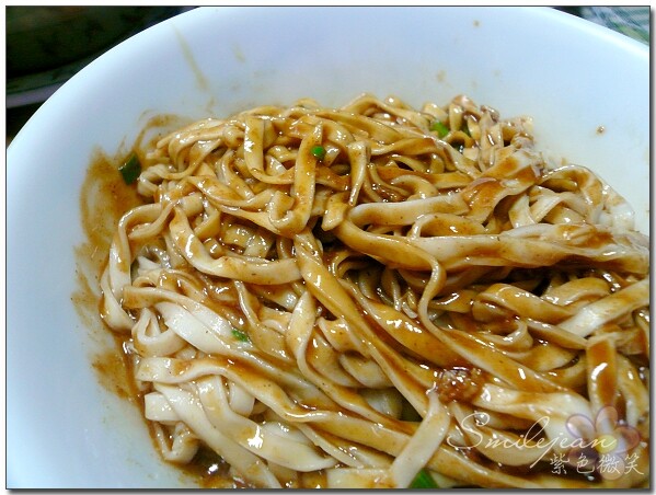 宜蘭縣頭城鎮頭城麻醬麵瑞宏小吃》頭城麻醬麵蛤蜊湯更新址，50年人氣古早味美食老店