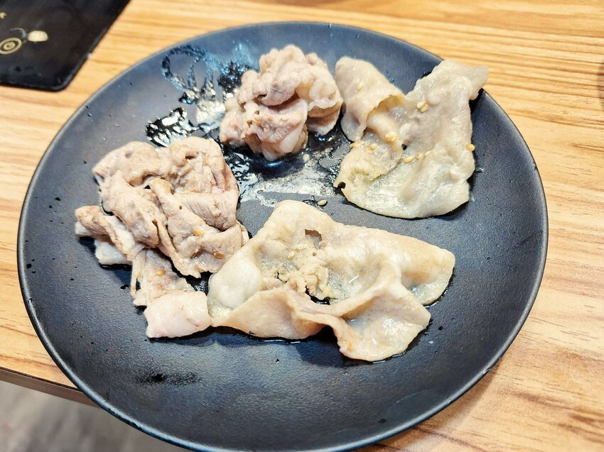 【美食】「饗樂 火烤兩吃 鍋物」火鍋燒烤吃到飽只要299元起 【美食】「饗樂 火烤兩吃 鍋物」火鍋燒烤吃到飽只要299元起