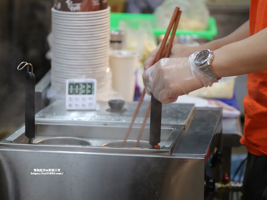 高雄市苓雅區推薦高雄正港港式點心 – 大佬嗶 爆蒜料理 自強店 自強三路宵夜美食