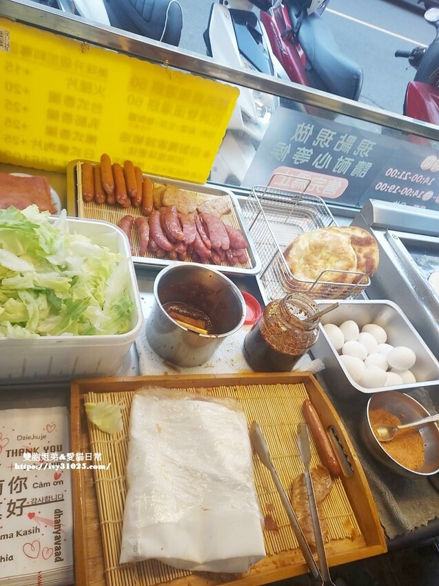 高雄市鳳山區南部首間 河南信陽烤爐雞蛋灌餅｜高雄鳳山大明路上 排隊拿號碼牌