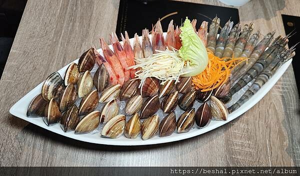 捷運松江南京站美食~土狗樂市 樂涮海鮮火鍋 浮誇又專業的海鮮 捷運松江南京站美食~土狗樂市 樂涮海鮮火鍋 浮誇又專業的海鮮