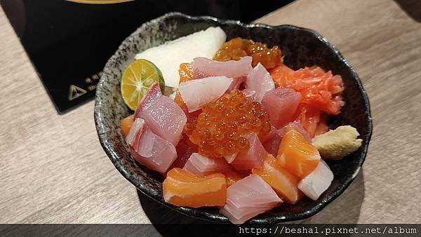 捷運松江南京站美食~土狗樂市 樂涮海鮮火鍋 浮誇又專業的海鮮 捷運松江南京站美食~土狗樂市 樂涮海鮮火鍋 浮誇又專業的海鮮