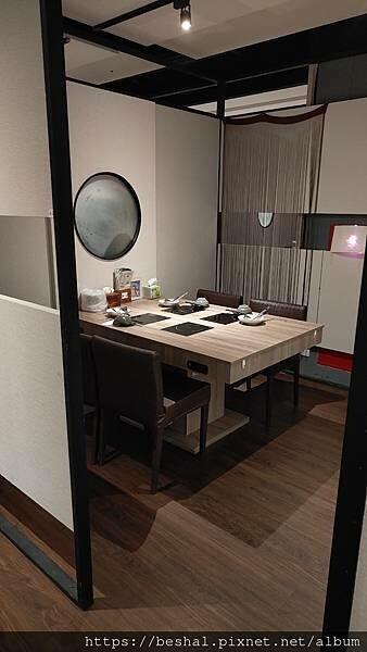 捷運松江南京站美食~土狗樂市 樂涮海鮮火鍋 浮誇又專業的海鮮 捷運松江南京站美食~土狗樂市 樂涮海鮮火鍋 浮誇又專業的海鮮