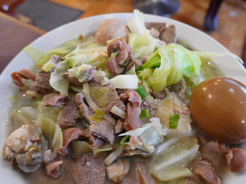 台中市中區台中中區—久流麵攤|全臺最狂什錦麵 大胃王版海陸齊聚只要銅板價|台中火車站、日曜天地OUTLET、公園路